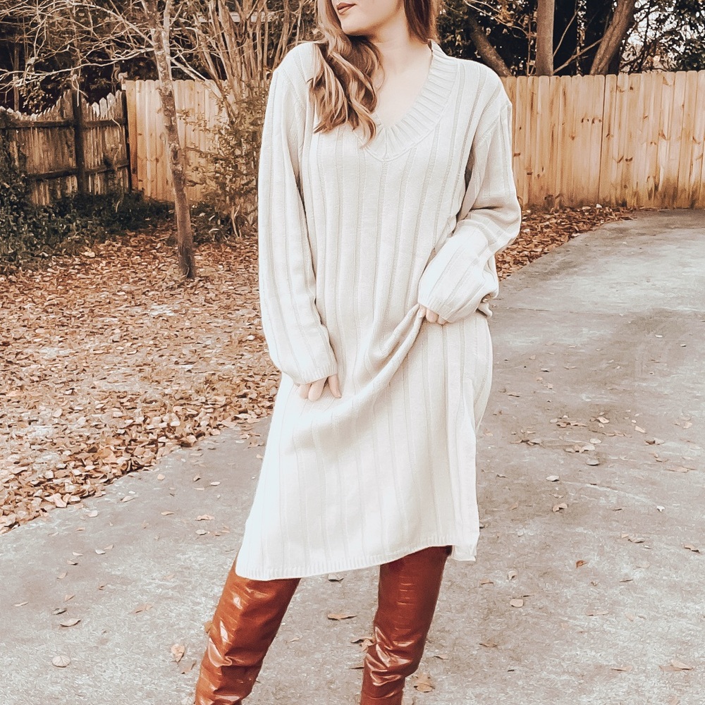 Knit midi dress with slits - Picture 2 of 4